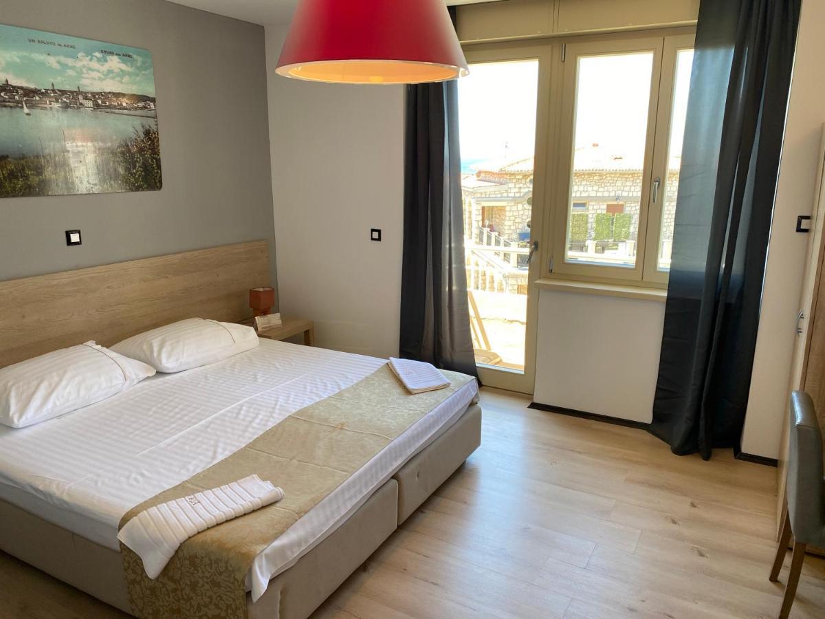 Villas Arbia - Magdalena By The Beach Banjol Exterior foto