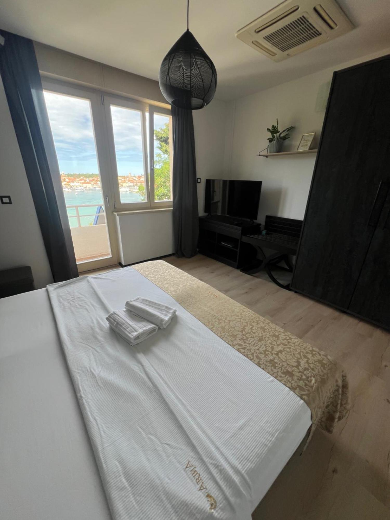 Villas Arbia - Magdalena By The Beach Banjol Exterior foto